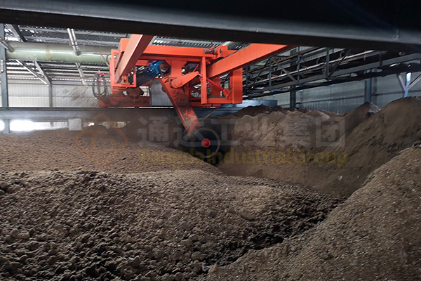 秸稈制作有機肥生產(chǎn)線流程工藝，秸稈有機肥生產(chǎn)線設(shè)備廠家哪家好