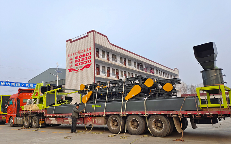 大跨度堆肥發酵輪盤翻拋機工作原理，配套有機肥設備有哪些